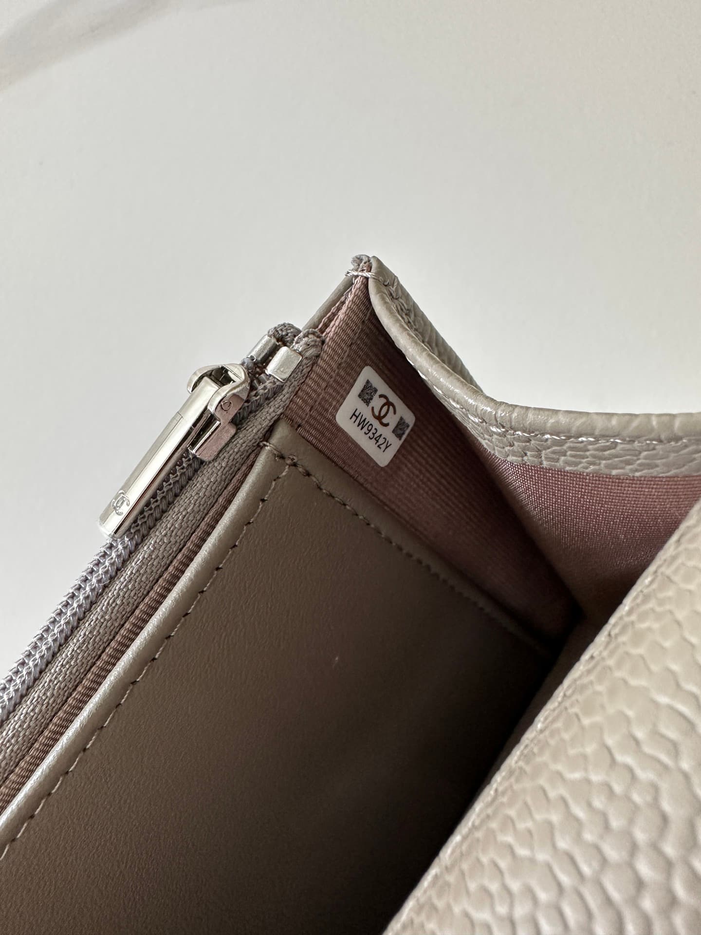Chanel Classic Wallet on Chain Grained Shiny Calfskin & Silver-Tone Metal AP4241 Grey High