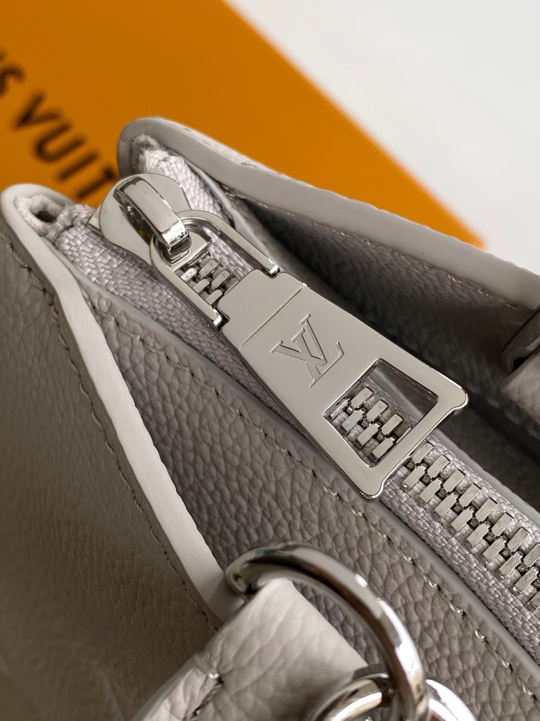 Louis Vuitton Petit Palais Brume Gray Cowhide leather M13803 High