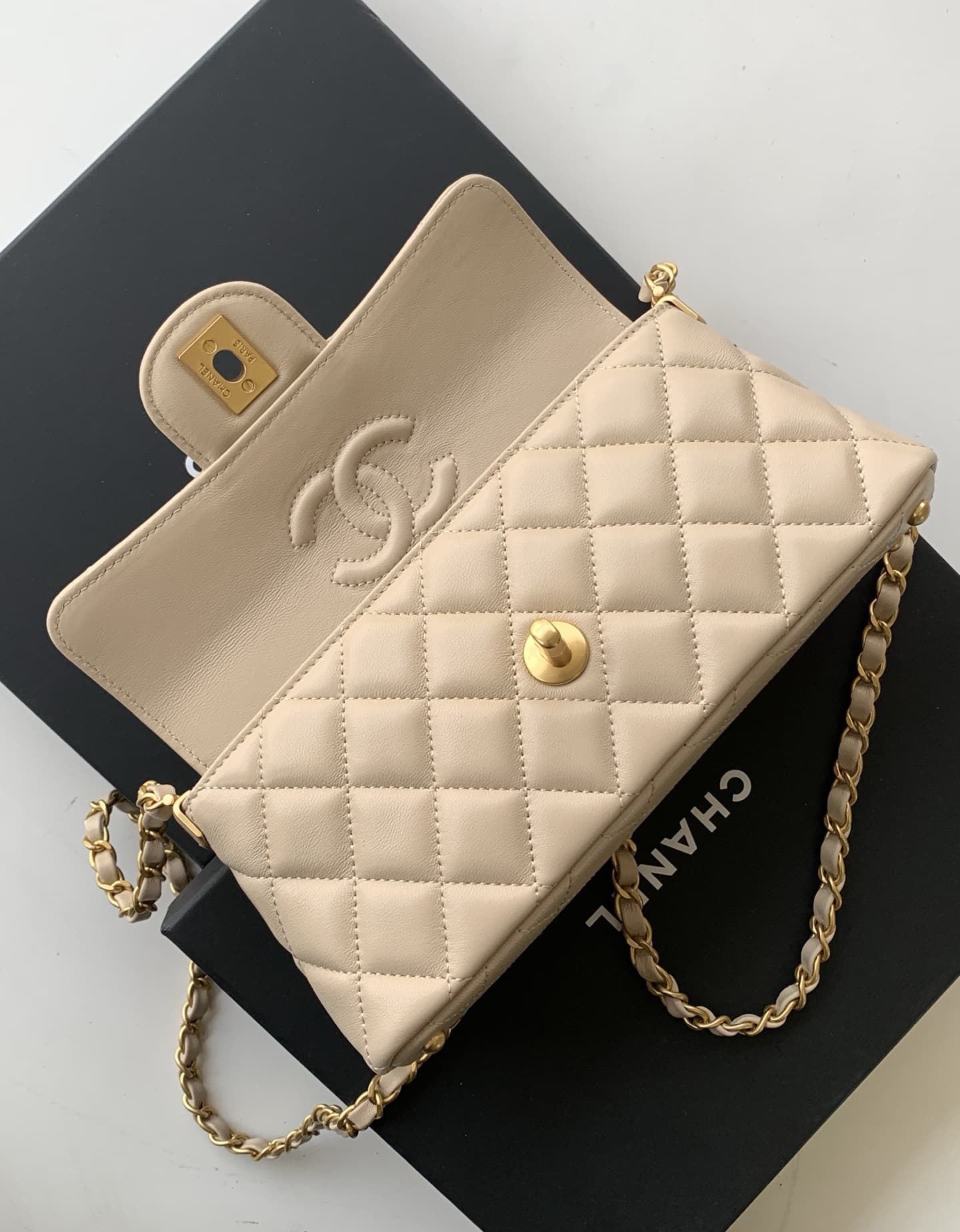 Mini FLAP BAG WITH TOP HANDLE Lambskin Gold-Metal AS5354 Beige A