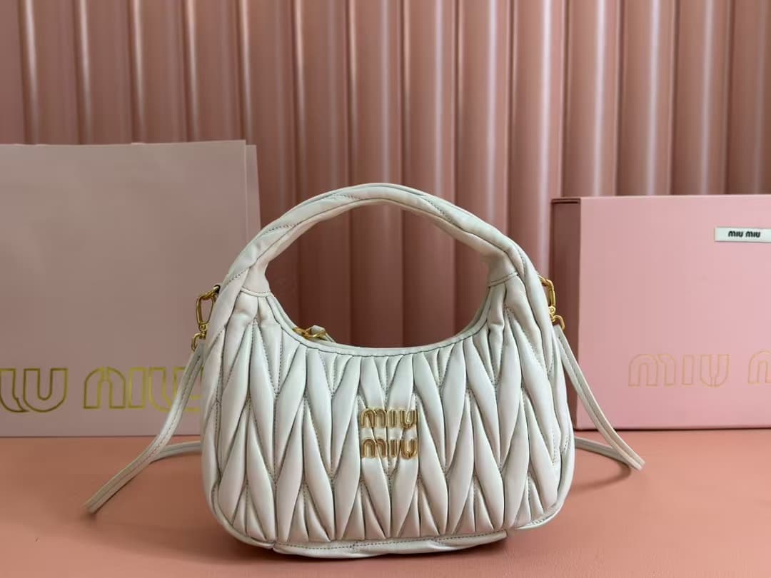 Wander matelassé nappa leather hobo bag High