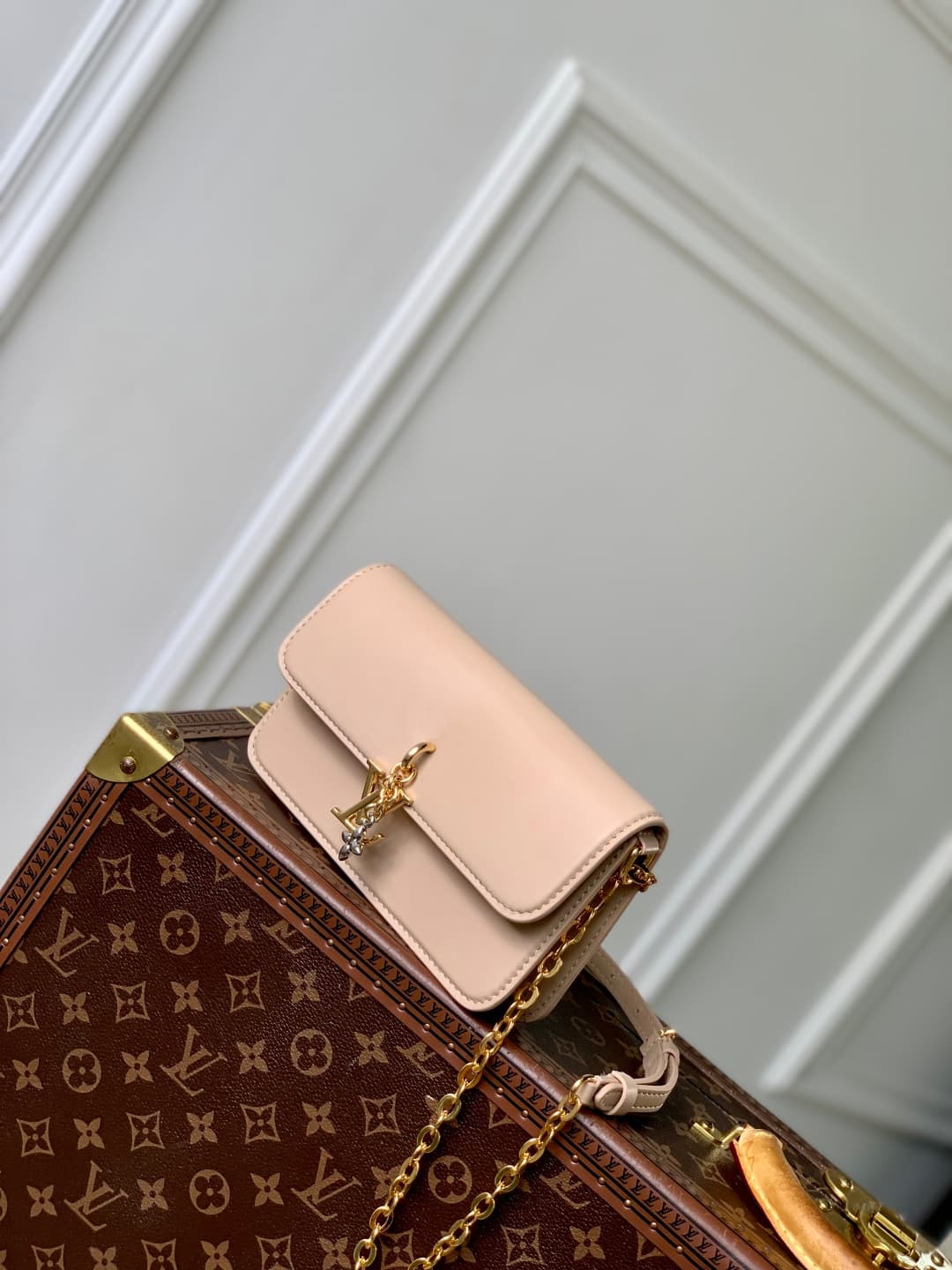 Louis Vuitton Wallet On Chain LV Bloom Macchiato Cream Calfskin leather M14581 High