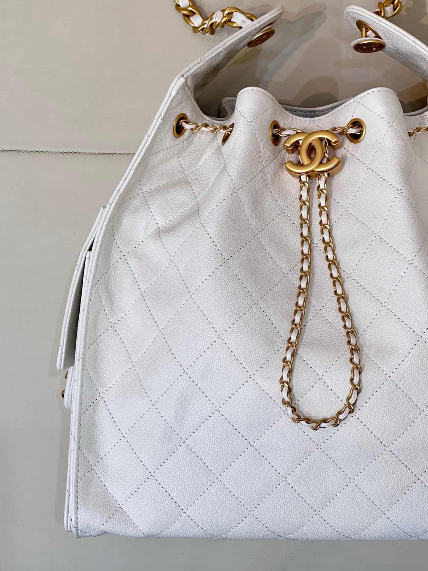 Chanel 25 Medium Hobo handbag AS5311 Grained Calfskin & Gold-tone Metal White TOP