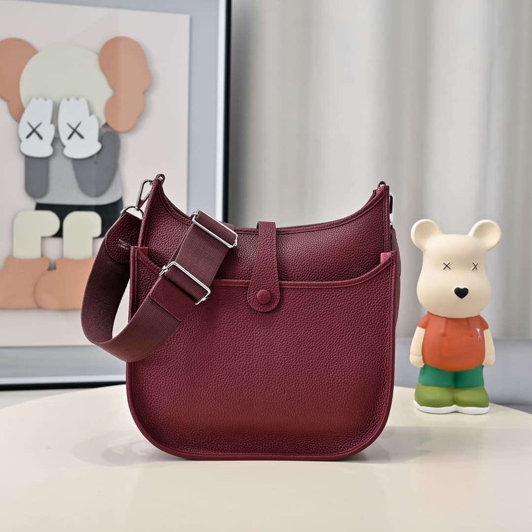 Hermes Evelyne III PM Bag Clemence Leather In Claret High