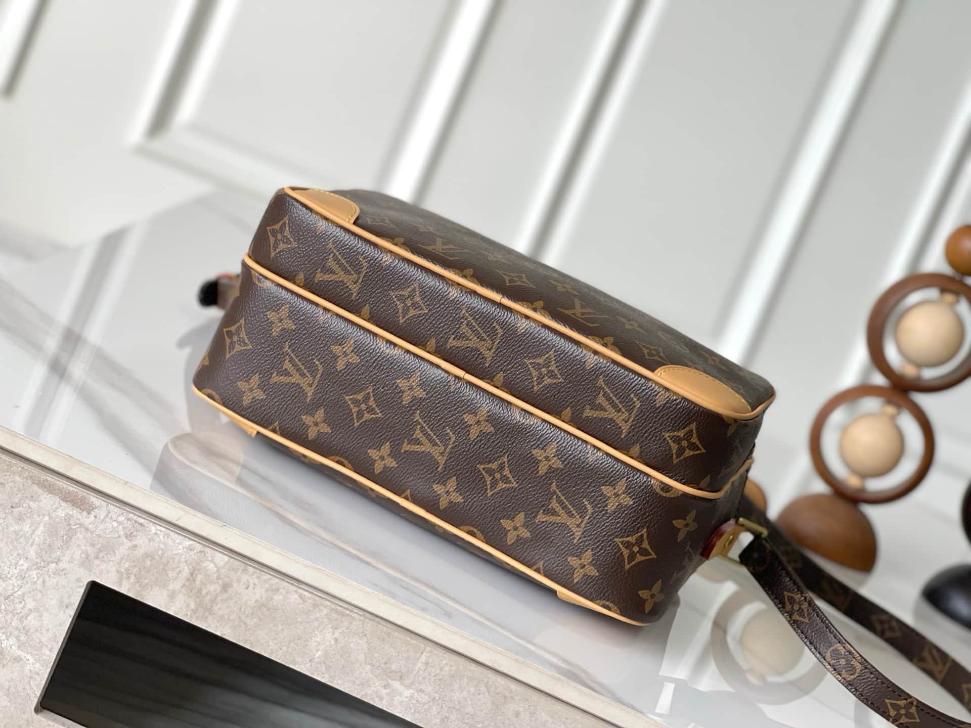 Louis Vuitton Monogram Canvas Nil shoulder bag M45244 high