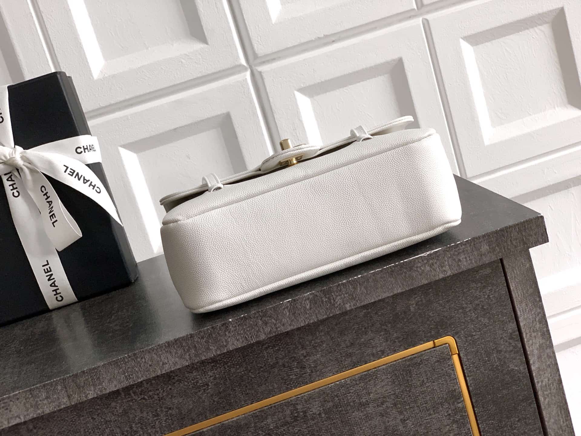 Chanel Clutch with Leather Strap Grained Shiny Calfskin & Gold-Tone Metal White  5809 High