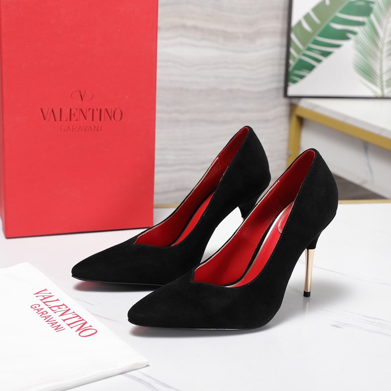 Valentino Garavani Leather  Pumps Women