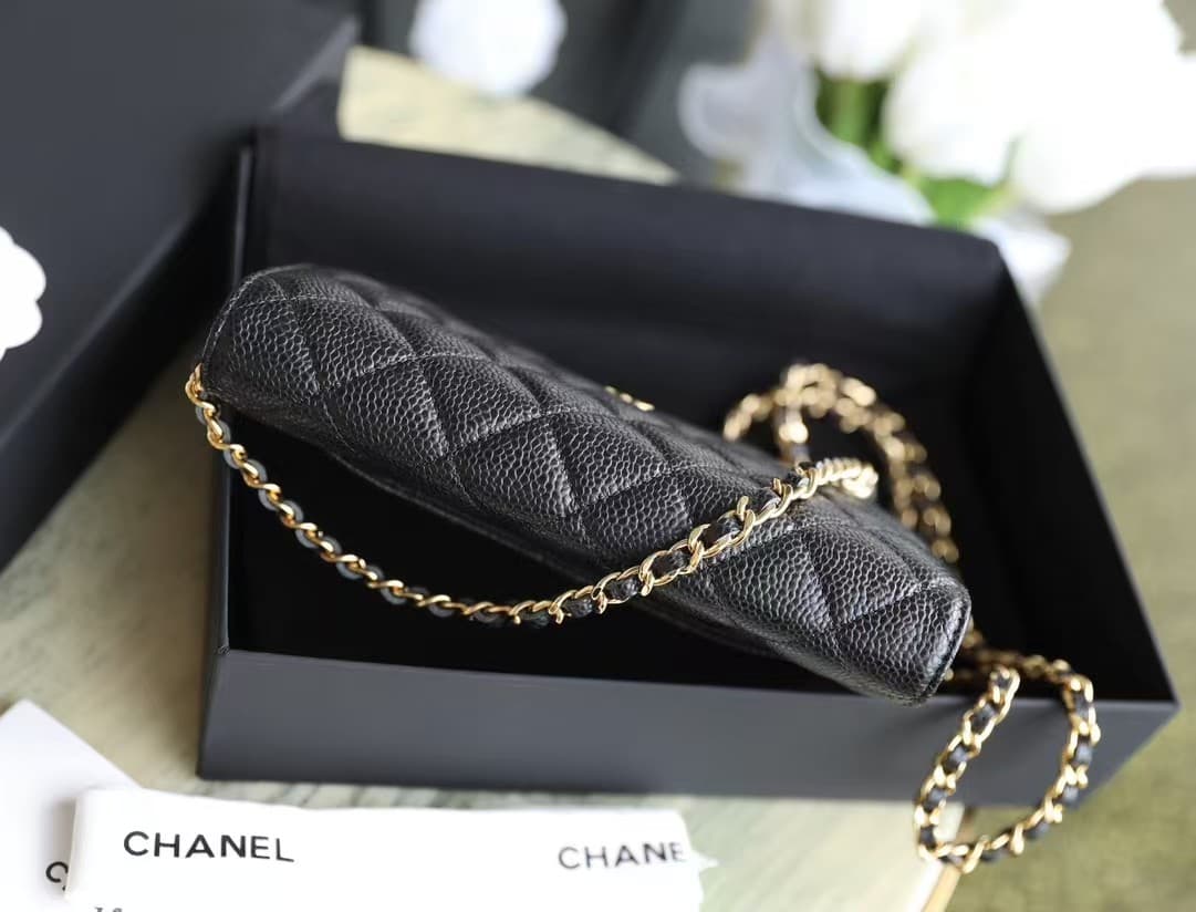 Classic Wallet on Chain AP0250 Grained Calfskin Black Gold Metal TOP