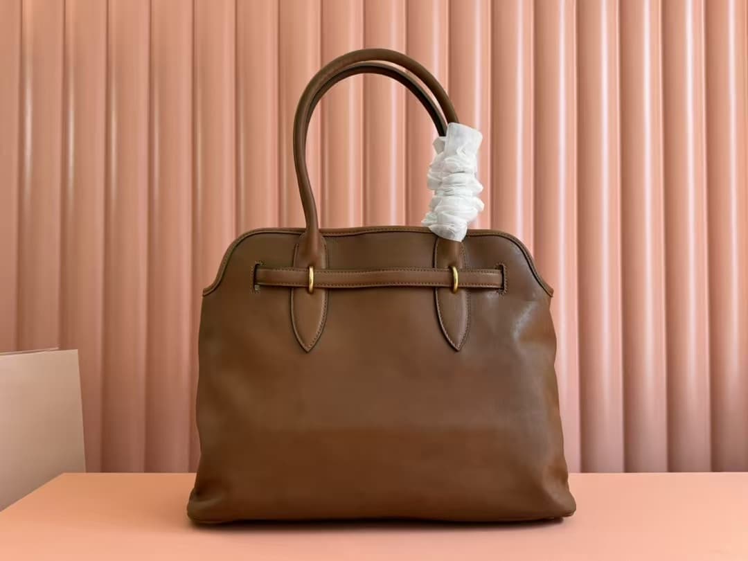 复制Miu Miu Aventure nappa leather Medium bag in Briarwood Top