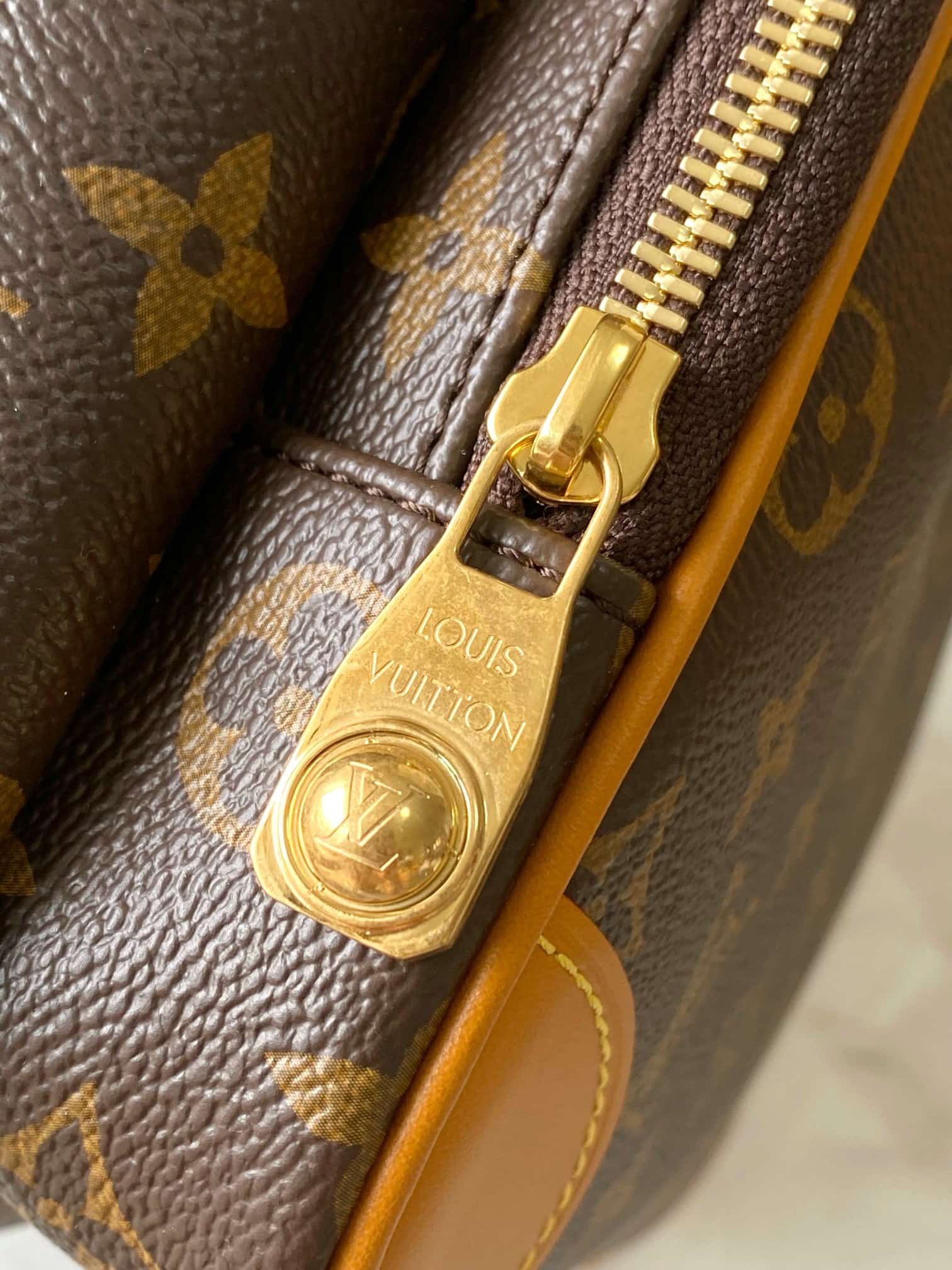 Louis Vuitton Discovery Cargo Backpack Monogram coated canvas M25979 TOP
