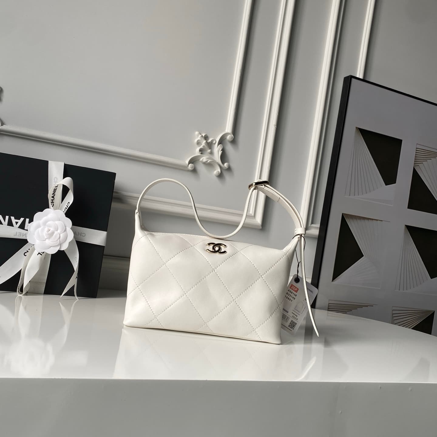 Chanel Hobo Handbag Shiny Lambskin & Gold-Tone Metal AS6138 White High