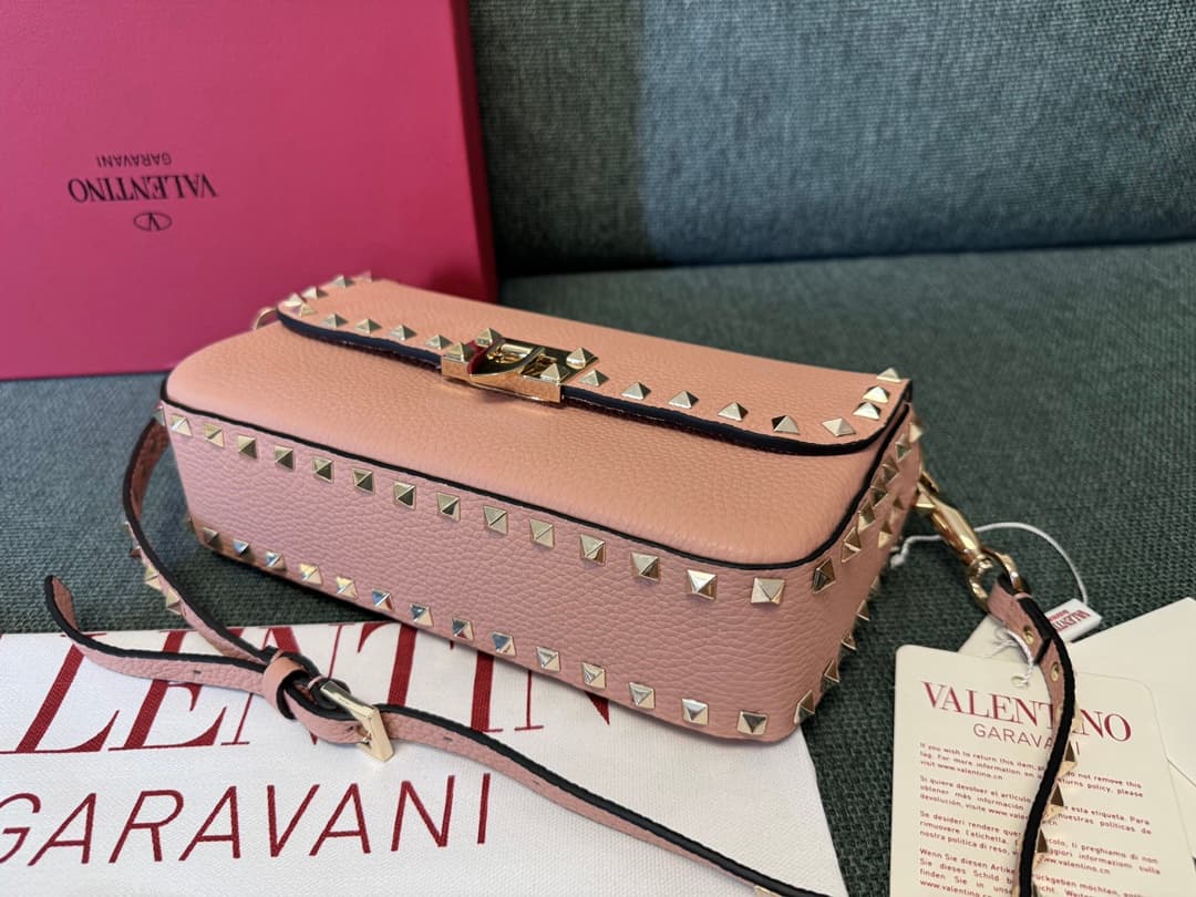 Valentino Garavani Small Rockstud Shoulder Bag Pink High
