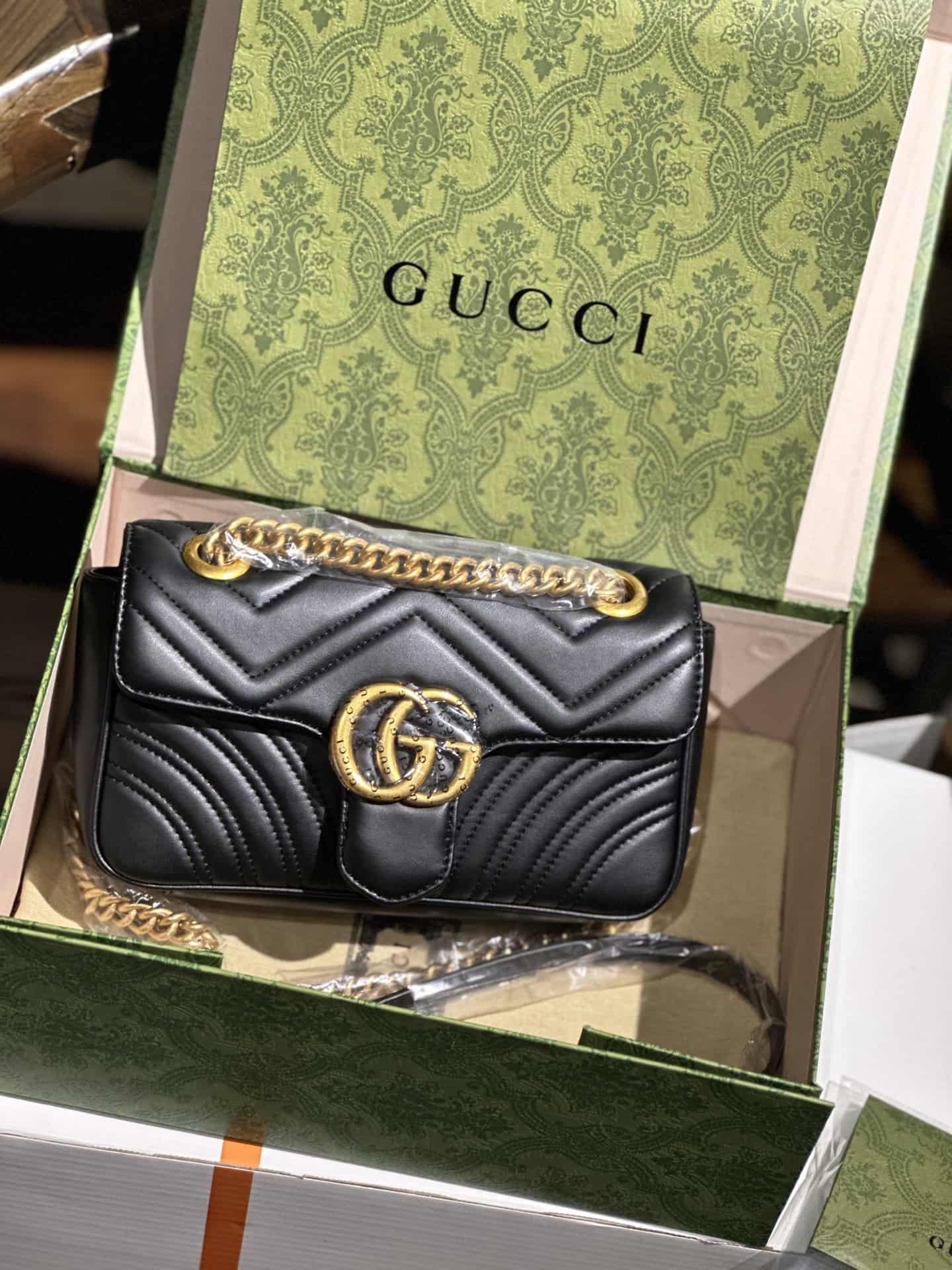 GUCCI GG MARMONT SMALL SHOULDER BAG 446744