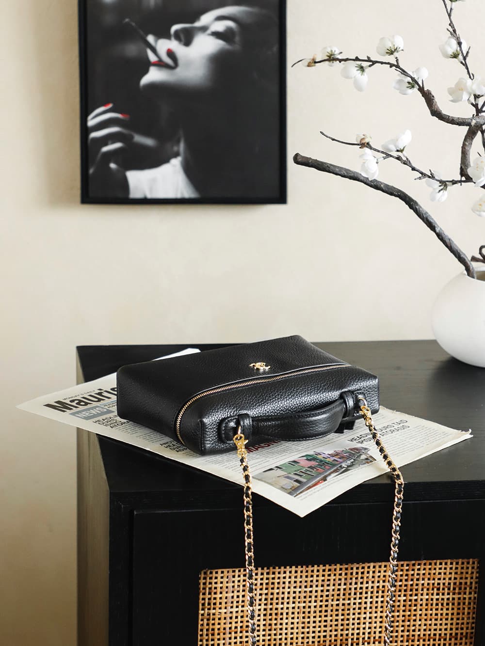 Chanel Large Vanity with chain Grained Calfskin & Gold-Tone Metal Black AP5347 A