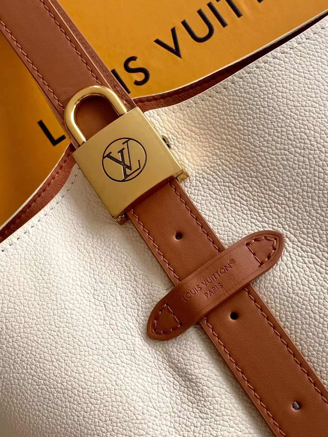 Louis Vuitton Low Key Hobo PM Quartz Calf leather M2A208 High