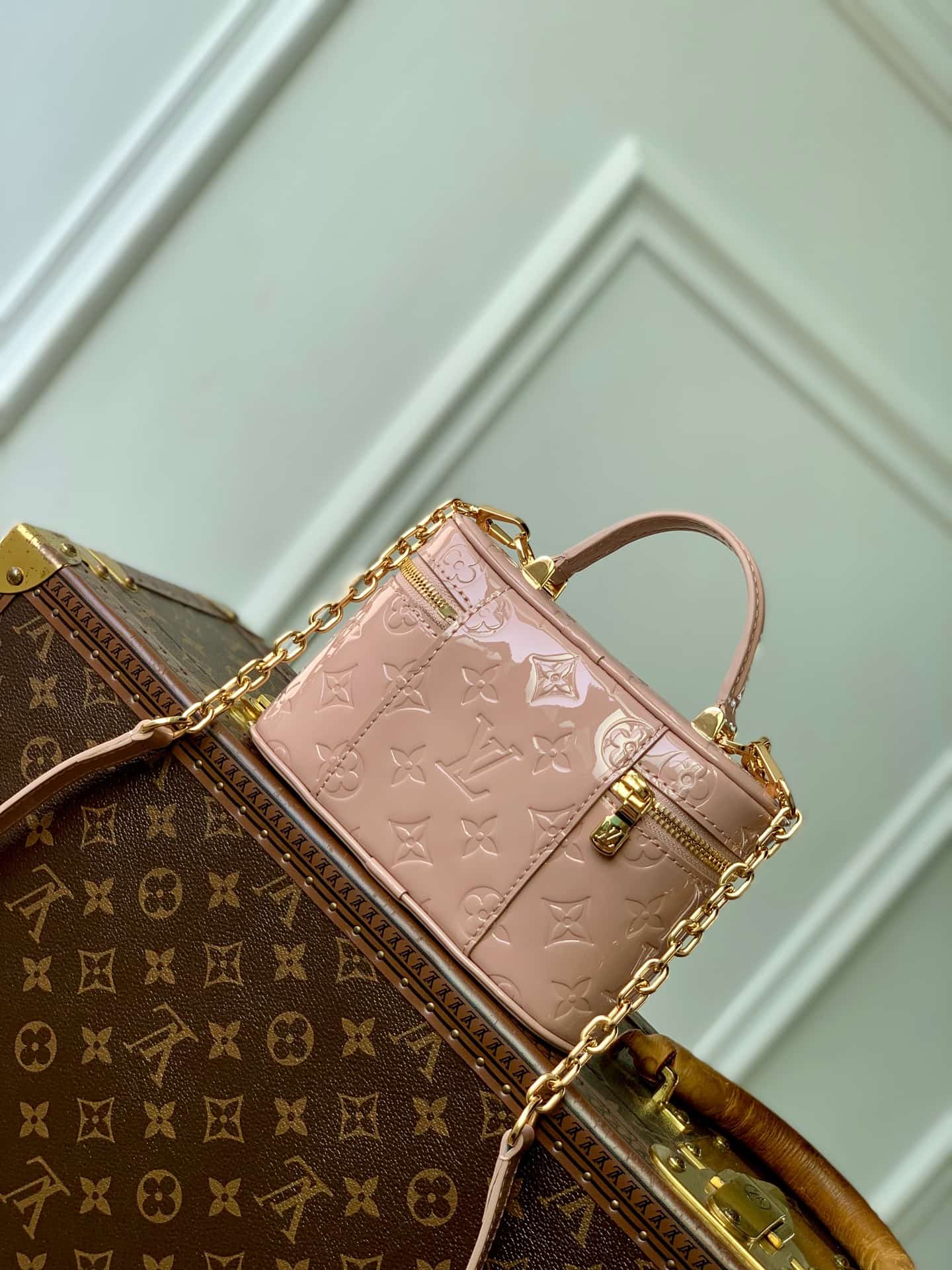 Louis Vuitton Vanity Chain Pouch Desert Sand Varnished cowhide leather M27169 High