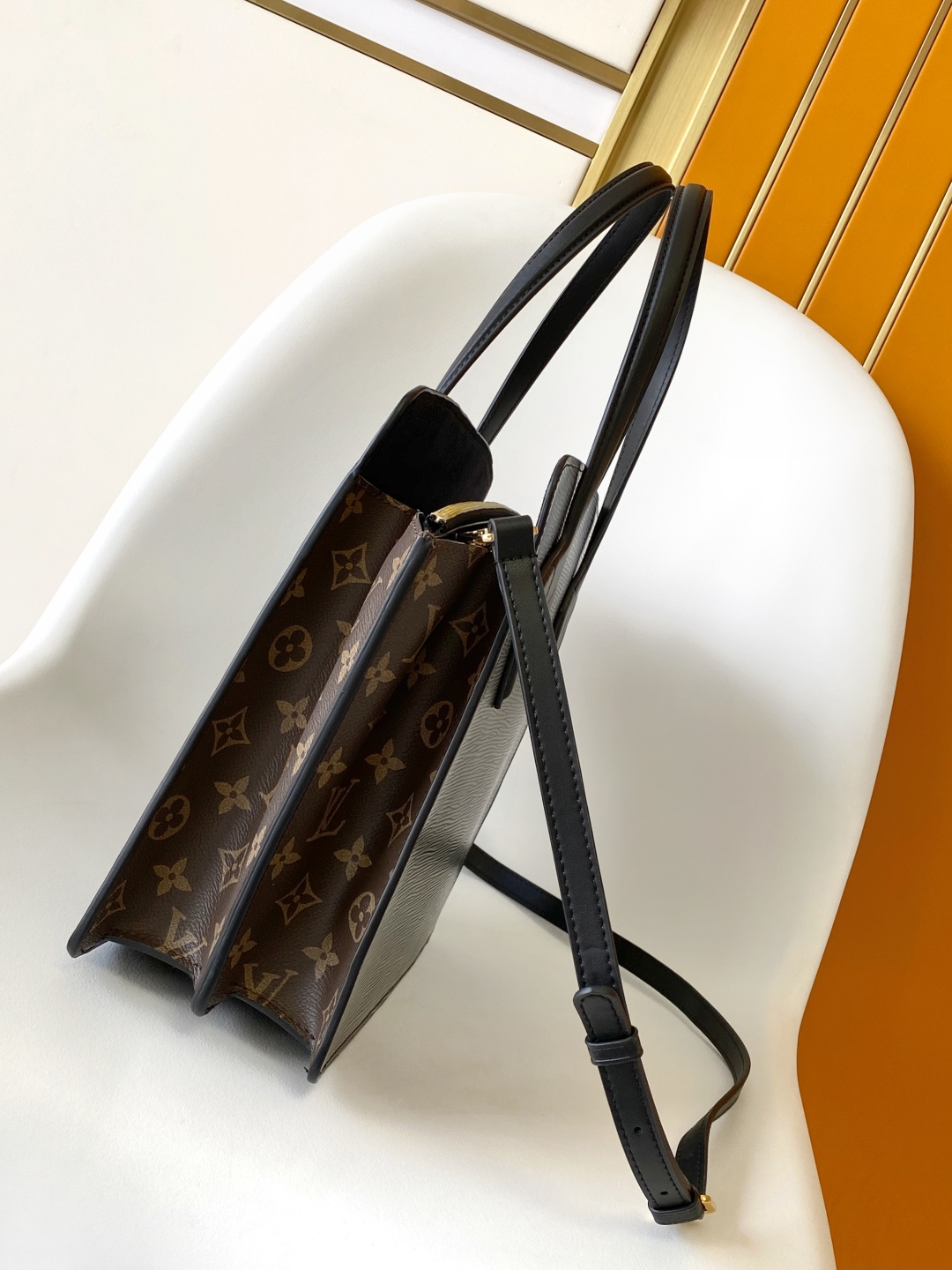 Louis Vuitton Varenne Black Epi leather M11789 High