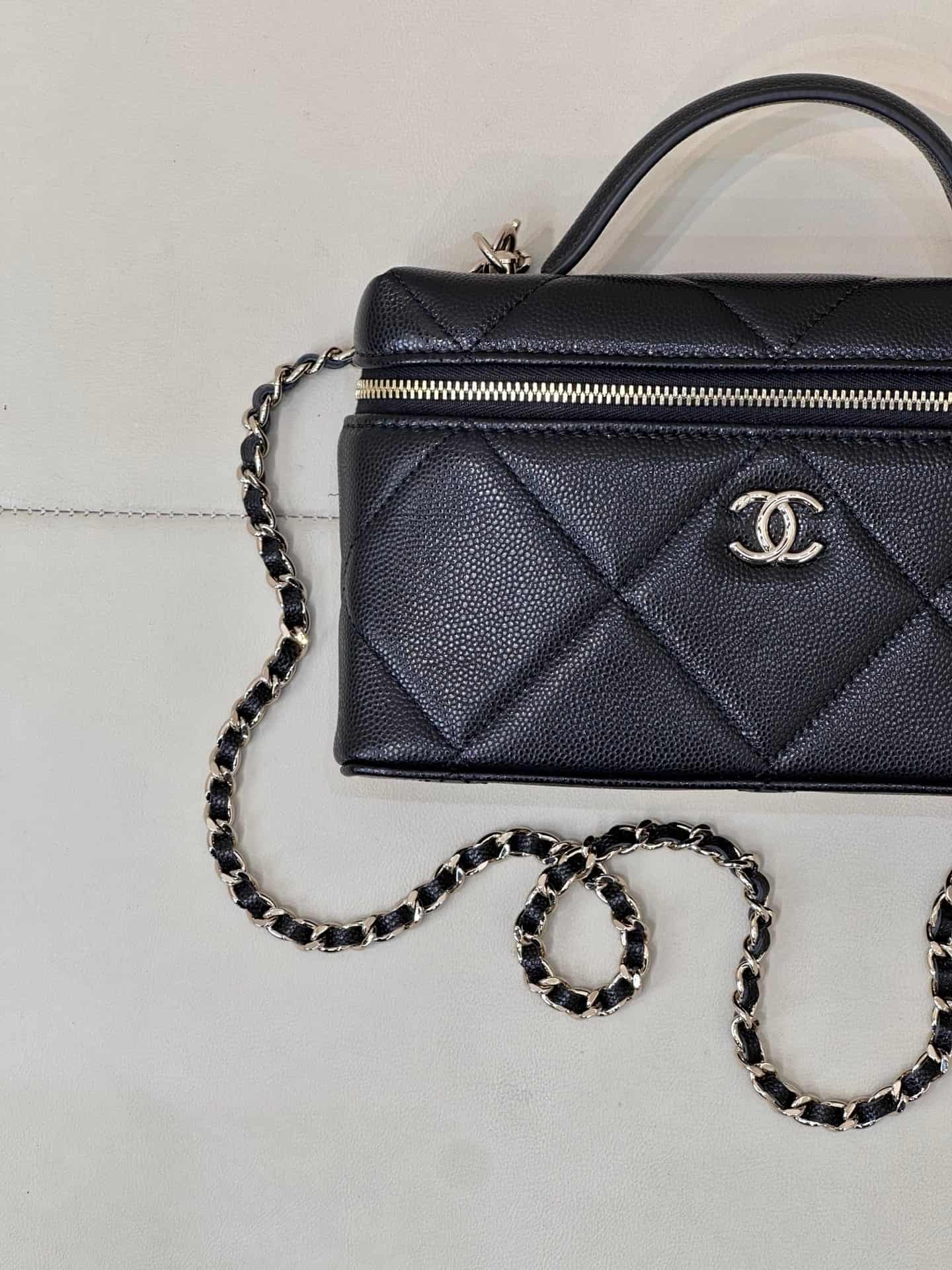 Chanel Vanity with Chain Grained Shiny Calfskin & Gold-Tone Metal Black AP4936 TOP