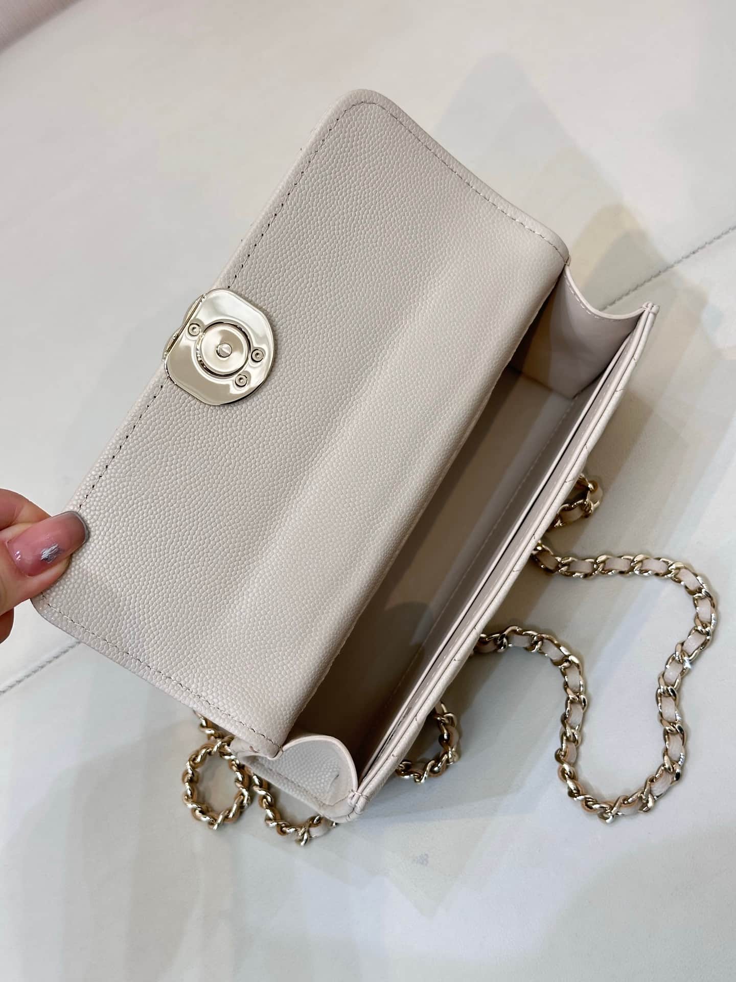 Chanel Clutch with chain Grained Calfskin&Gold-Tone Metal Beige AP3238 TOP