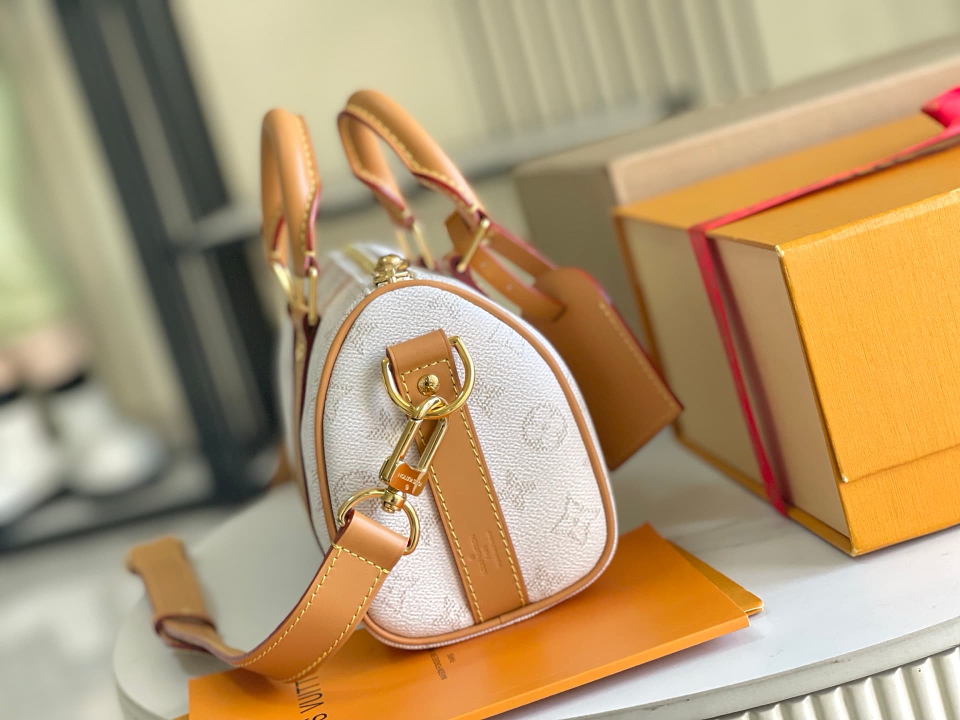 Louis Vuitton Keepall Bandoulière 25 Off-white M15076 TOP