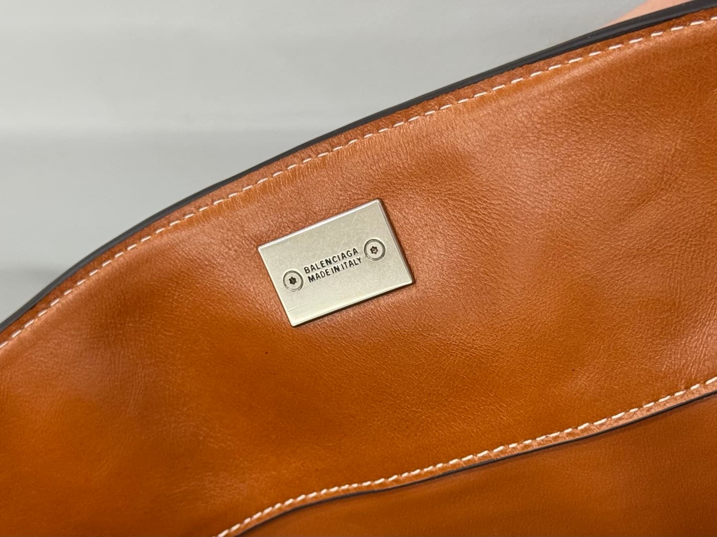 Balenciaga Rodeo Medium Bag in Tan Leather With Silver-Tone Metal TOP
