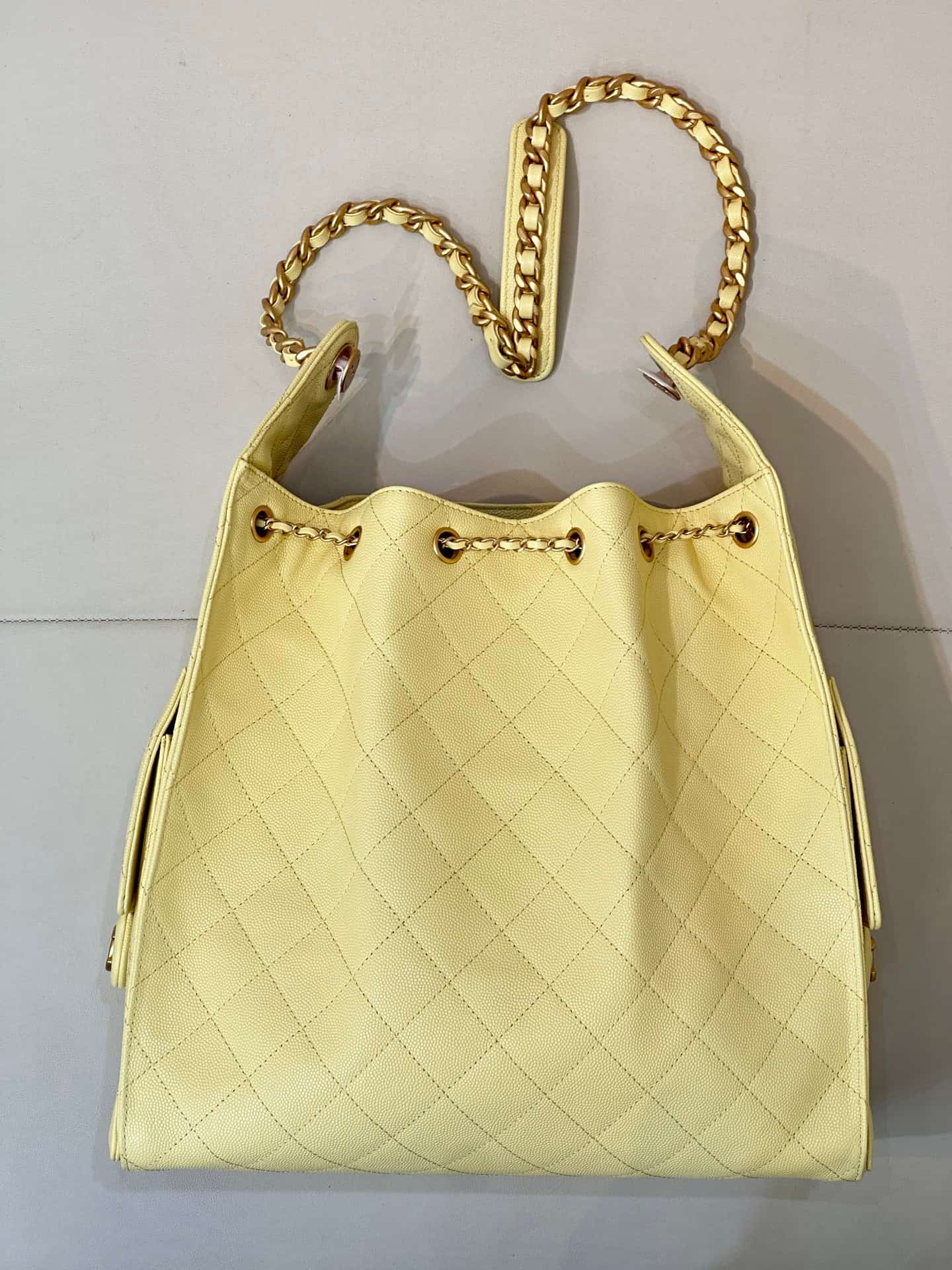 Chanel 25 Medium Hobo handbag AS5311 Grained Calfskin & Gold-tone Metal Yellow TOP