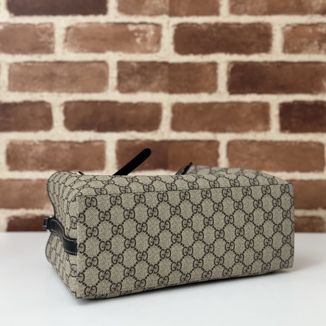 Gucci GG Emblem medium tote bag 815214 High