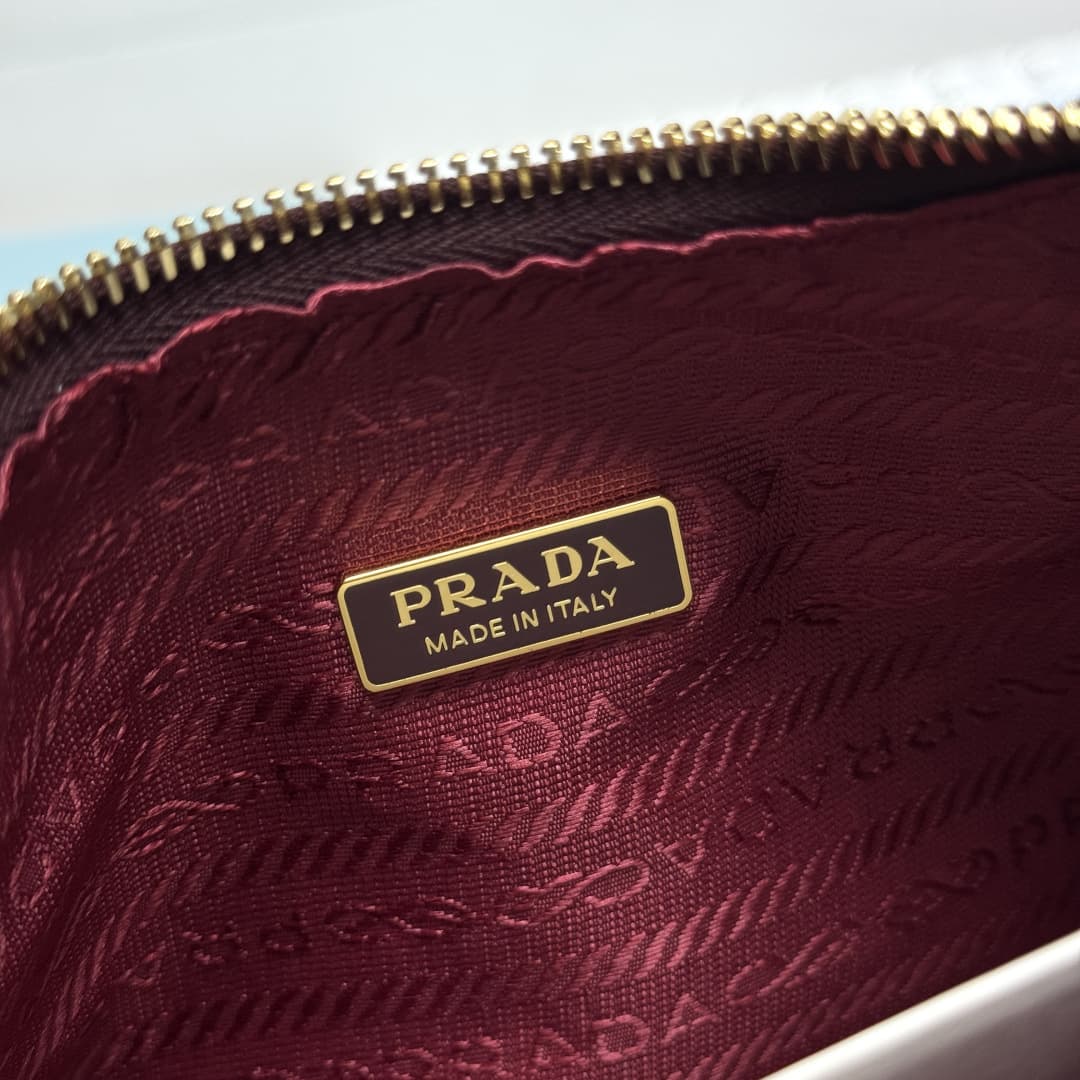 Prada Re-Edition 2005 Nylon bag 1BH204 Claret High