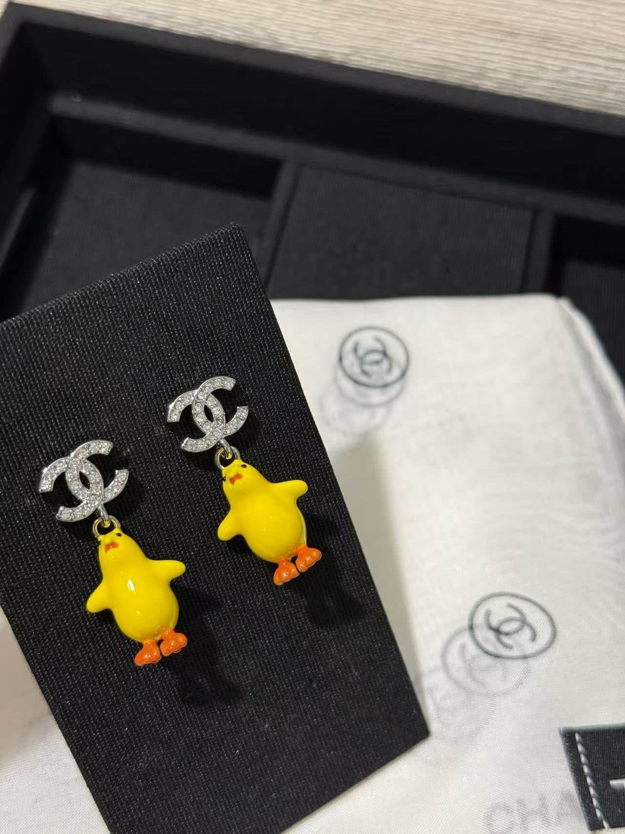 Chanel Earrings High 25863