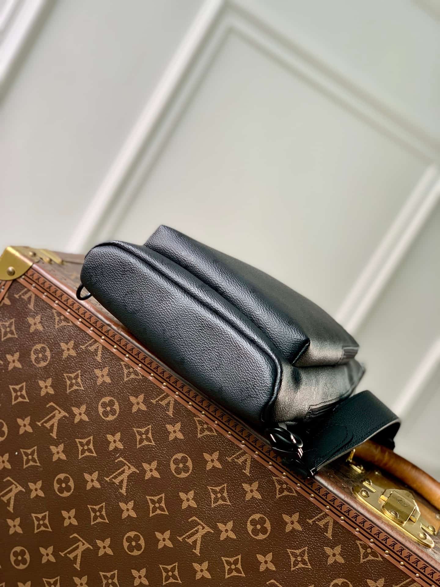 Louis Vuitton Duo Slingbag Black Monogram Midnight coated canvas M28399 High