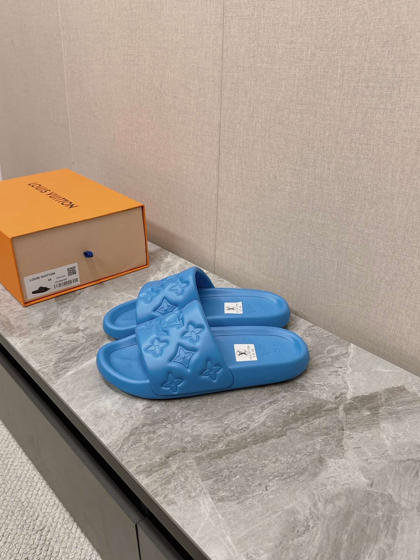 Louis Vuitton Waterfront Mule Shoes Men Women