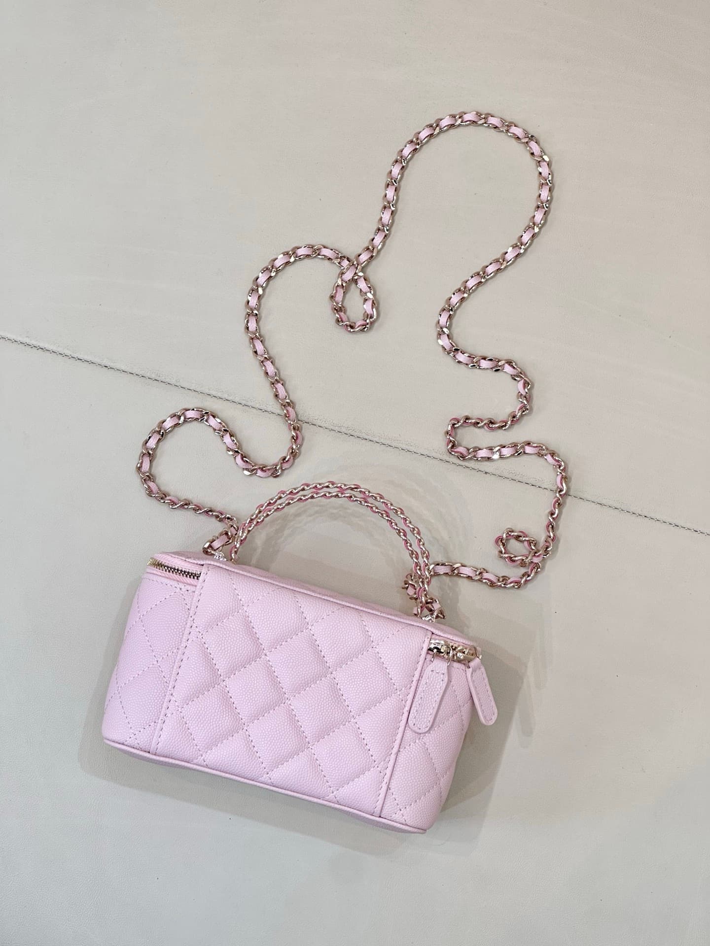 Chanel Classic Top Handle Vanity Case Grained Calfskin& Gold-Tone Metal Pink AP5182 TOP