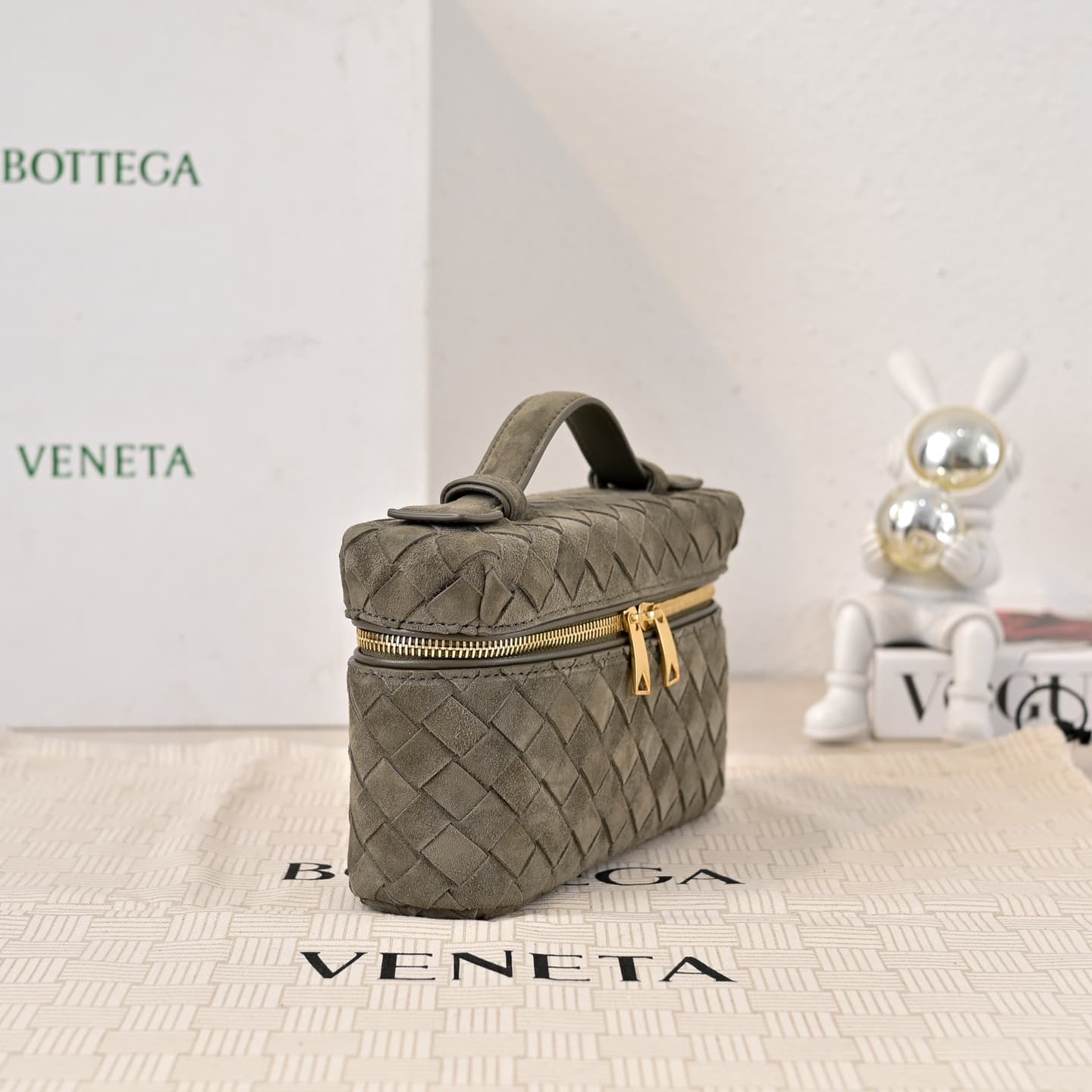 BV Bang Bang Vanity mini intrecciato suede High