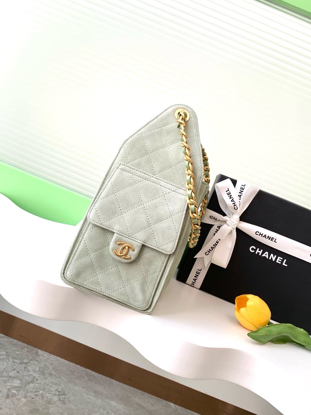 Chanel 25 Small Hobo handbag AS5293 Suede & gold-tone metal Green A