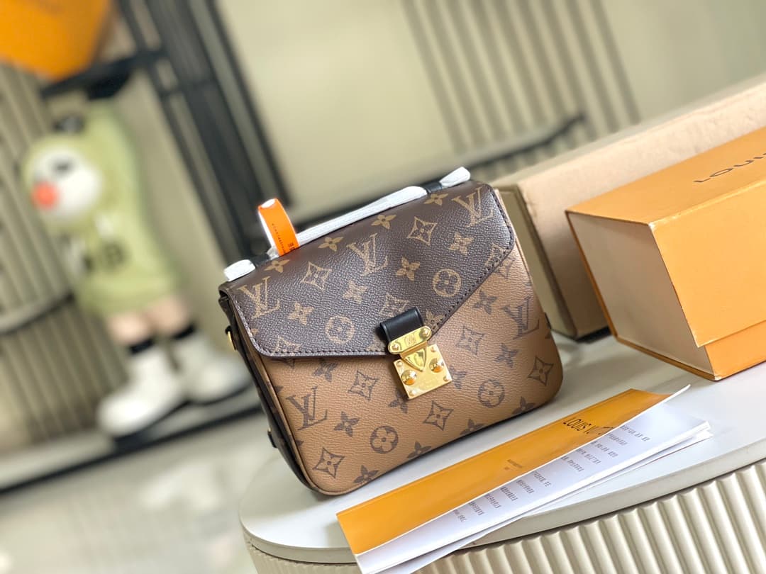 Louis Vuitton Pochette Métis Backpack Monogram and Monogram Reverse M11941 TOP