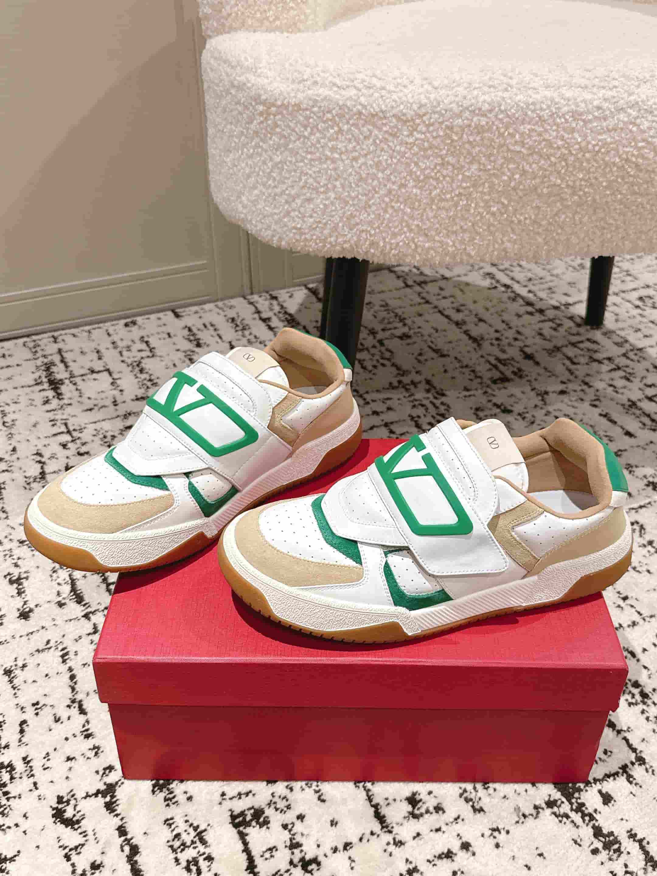 Valentino Joie De Jouer Low Top Sneaker In Nappa Calfskin Men Women
