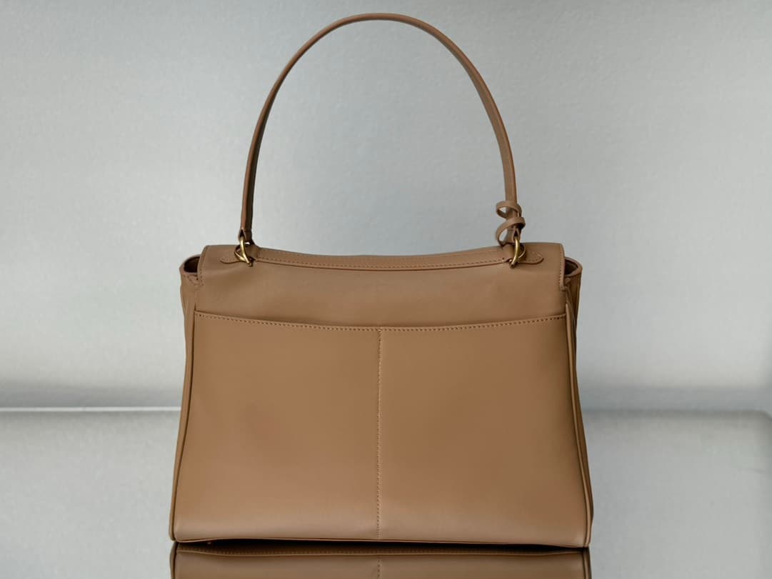 Balenciaga Rodeo Medium Bag in Latte Leather With Gold-Tone Metal TOP