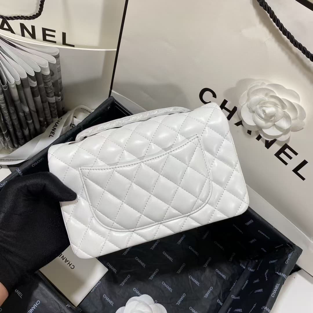 Mini CLASSIC HANDBAG Lambskin Silver Metal White B