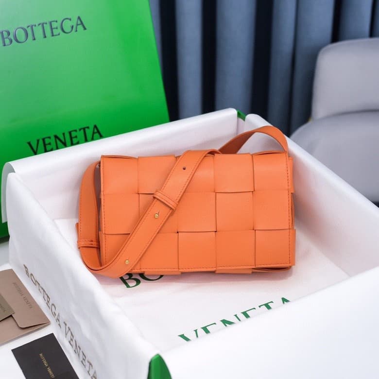 BV CASSETTE BAG Lambskin High