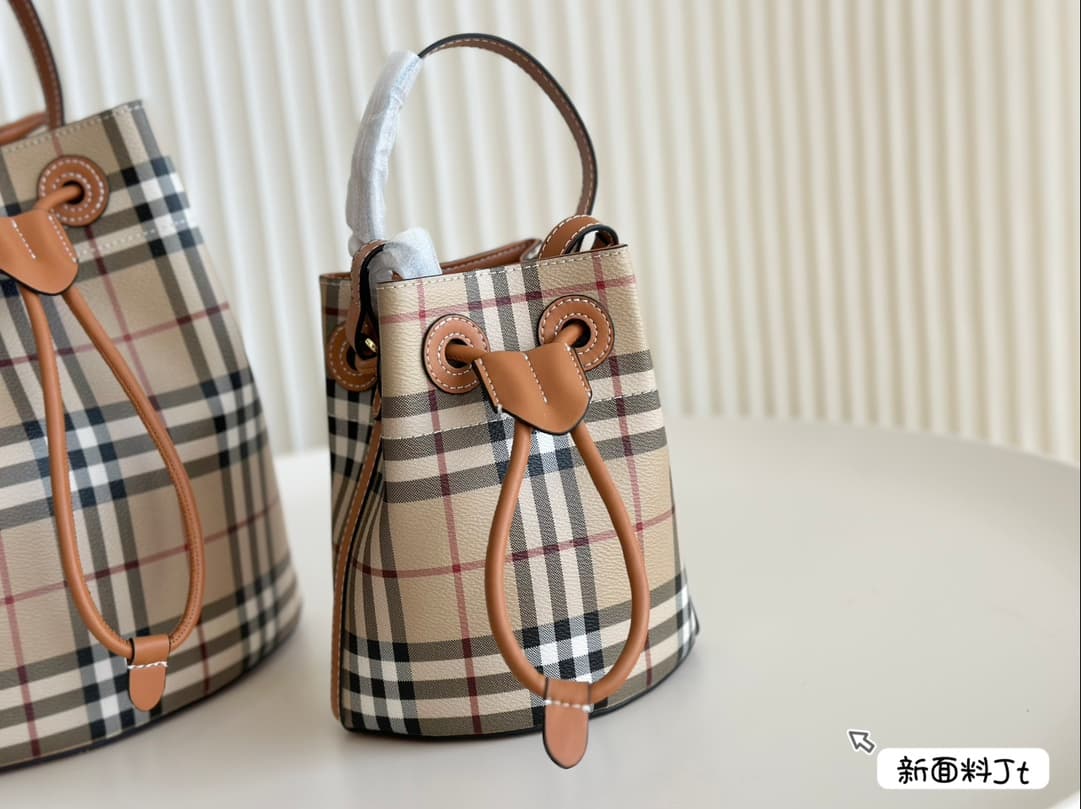 Burberry Mini/Small Bucket Bag Archive beige & briar brown/Archive beige & military