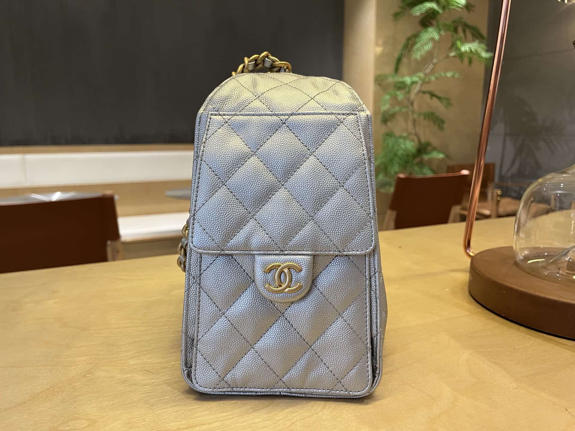 Chanel 25 Small Hobo handbag AS5293 Grained Calfskin & Gold-tone Metal Silver A
