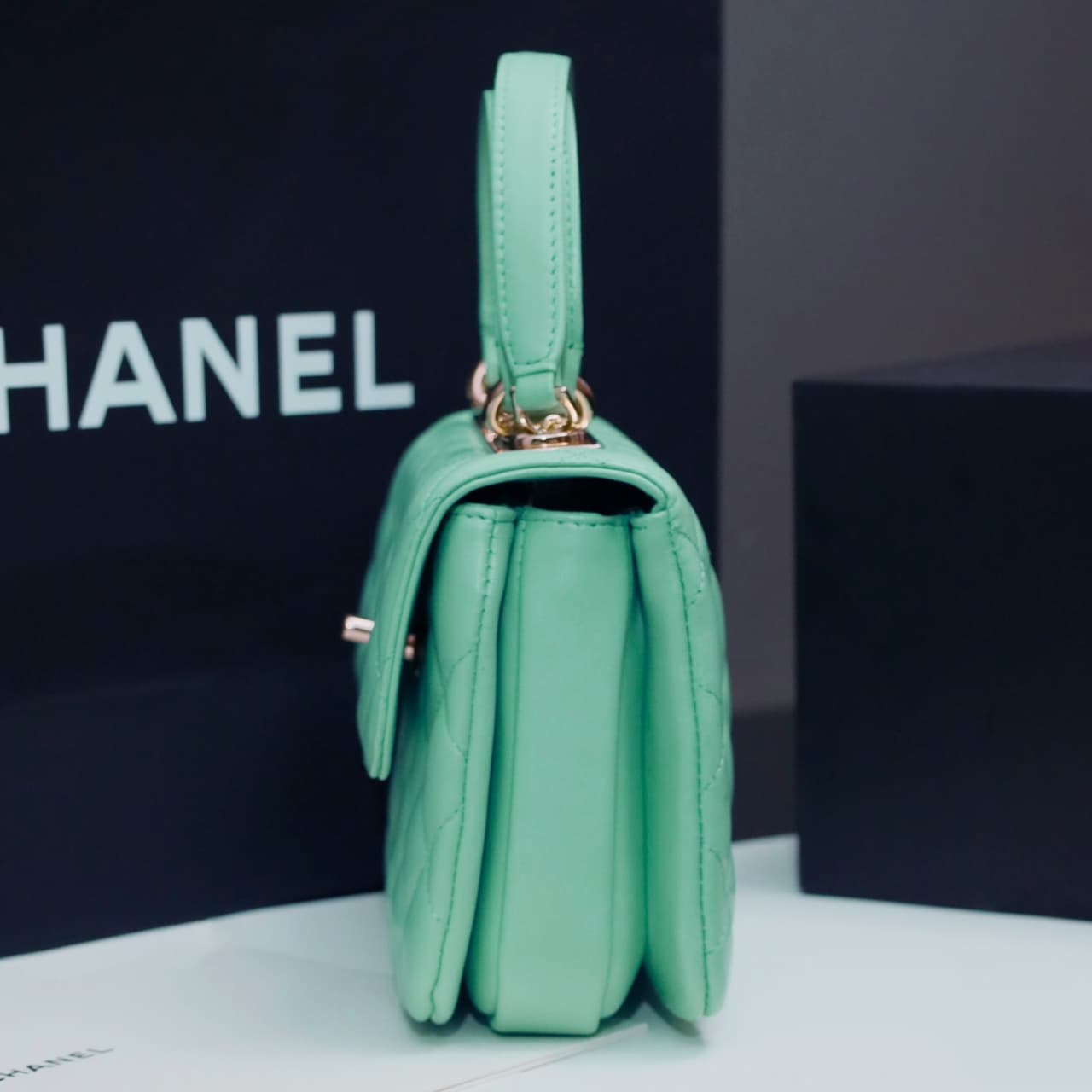 Chanel MINI FLAP BAG WITH TOP HANDLE AS4654 Lambskin &Gold-Tone Metal Light Green A