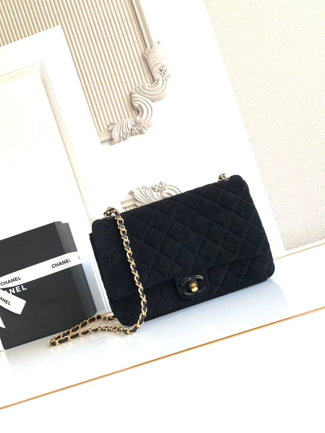 Chanel Classic Flap bag in Black Suede & Gold-Tone Metal AS5987 A