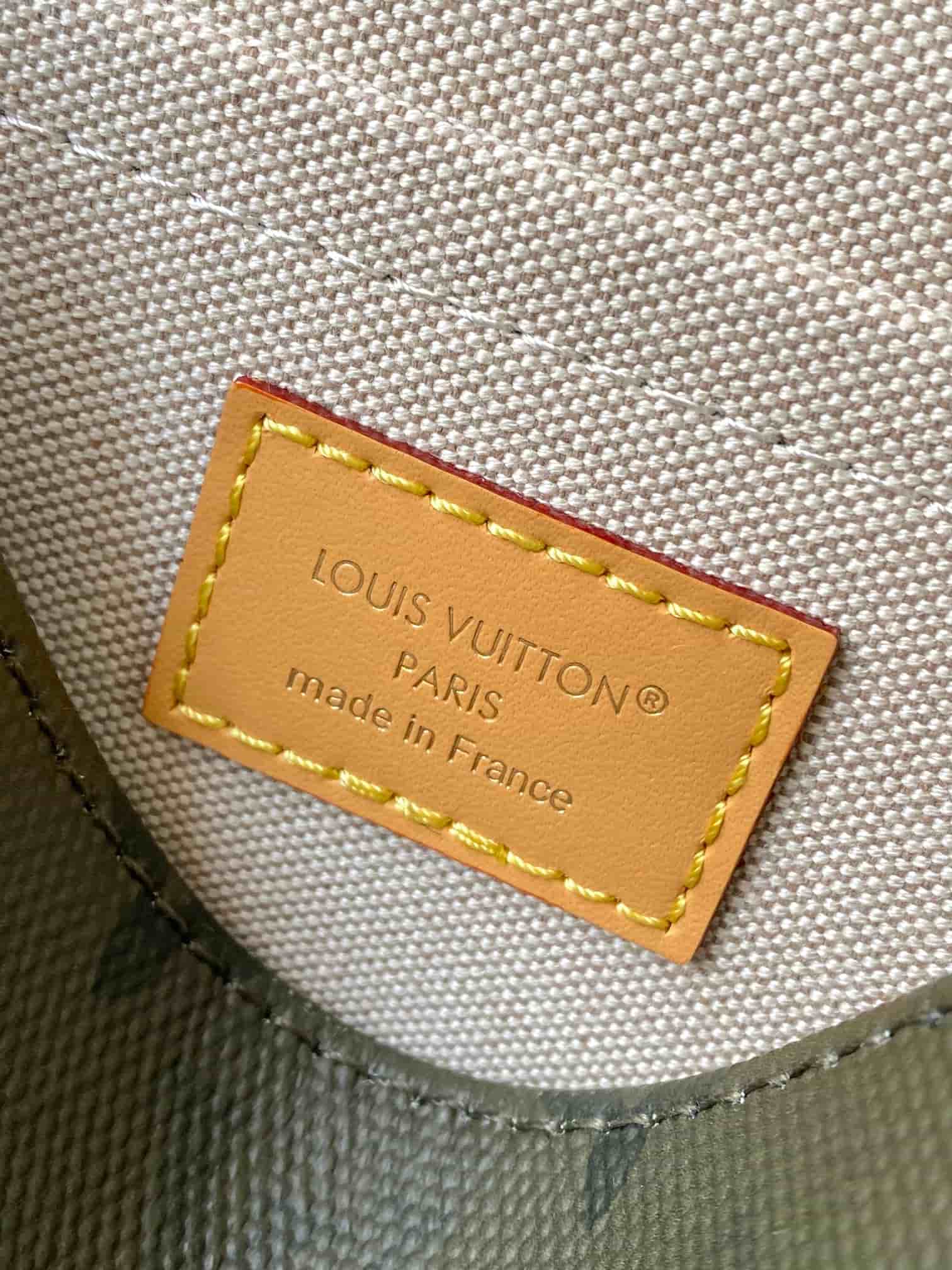 Louis Vuitton Satchel Wearable Wallet Khaki Monogram Surplus coated canvas M26969 Top