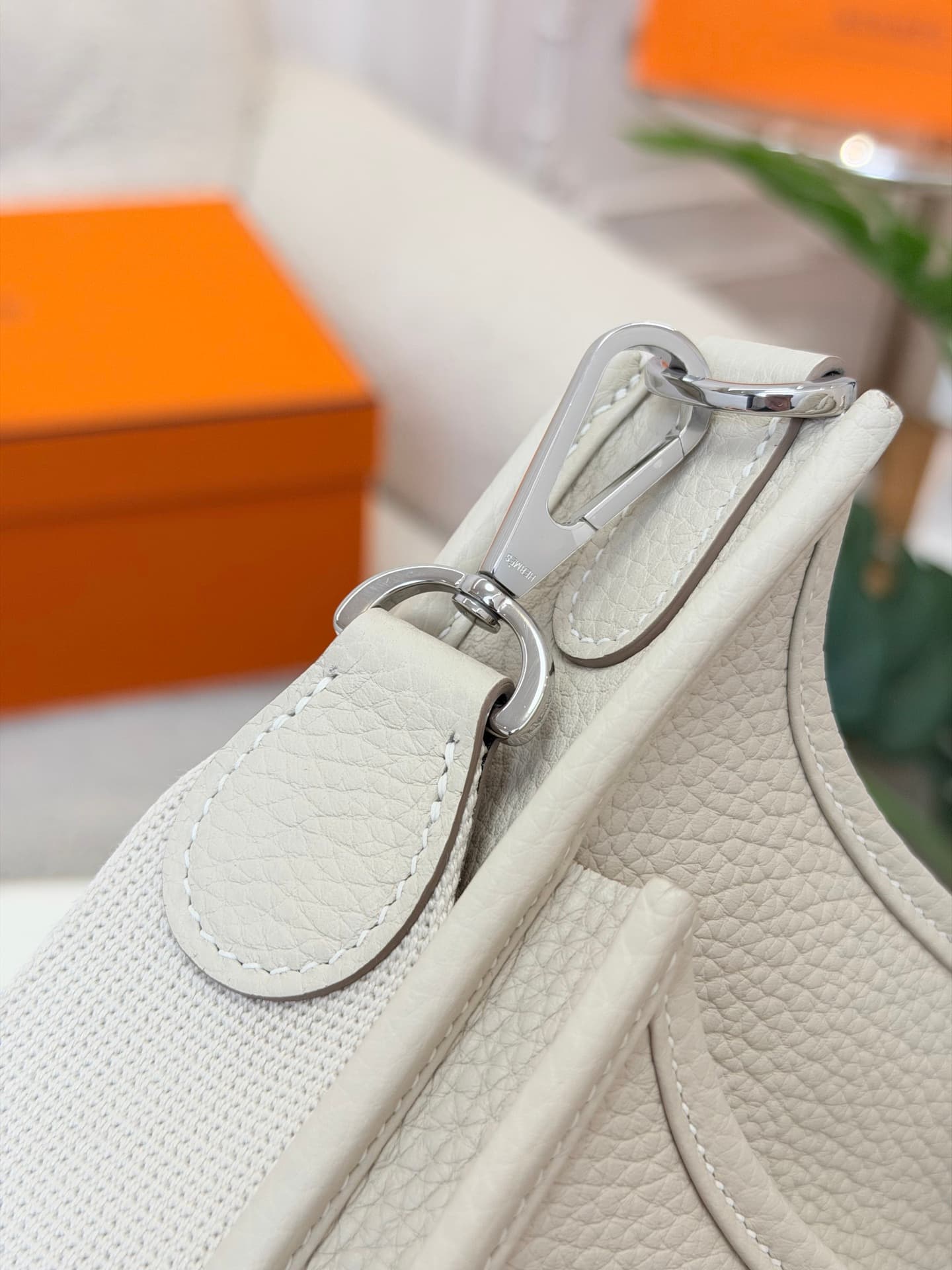 Hermes Evelyne Mini 23 Bag Calfskin In Craie WAX High