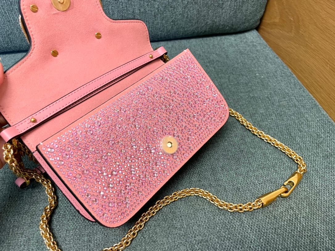 Valentino Garavani Locò Small Shoulder Bag in Pink High