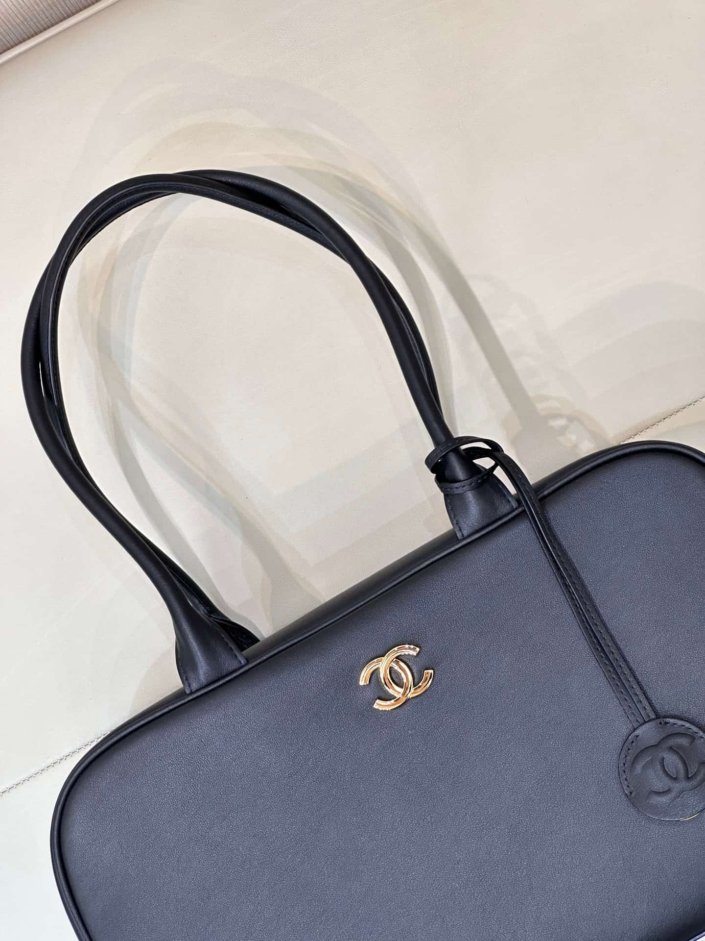 Chanel Maxi Bowling Bag Calfskin & Gold-Tone Metal Black AS6211 TOP
