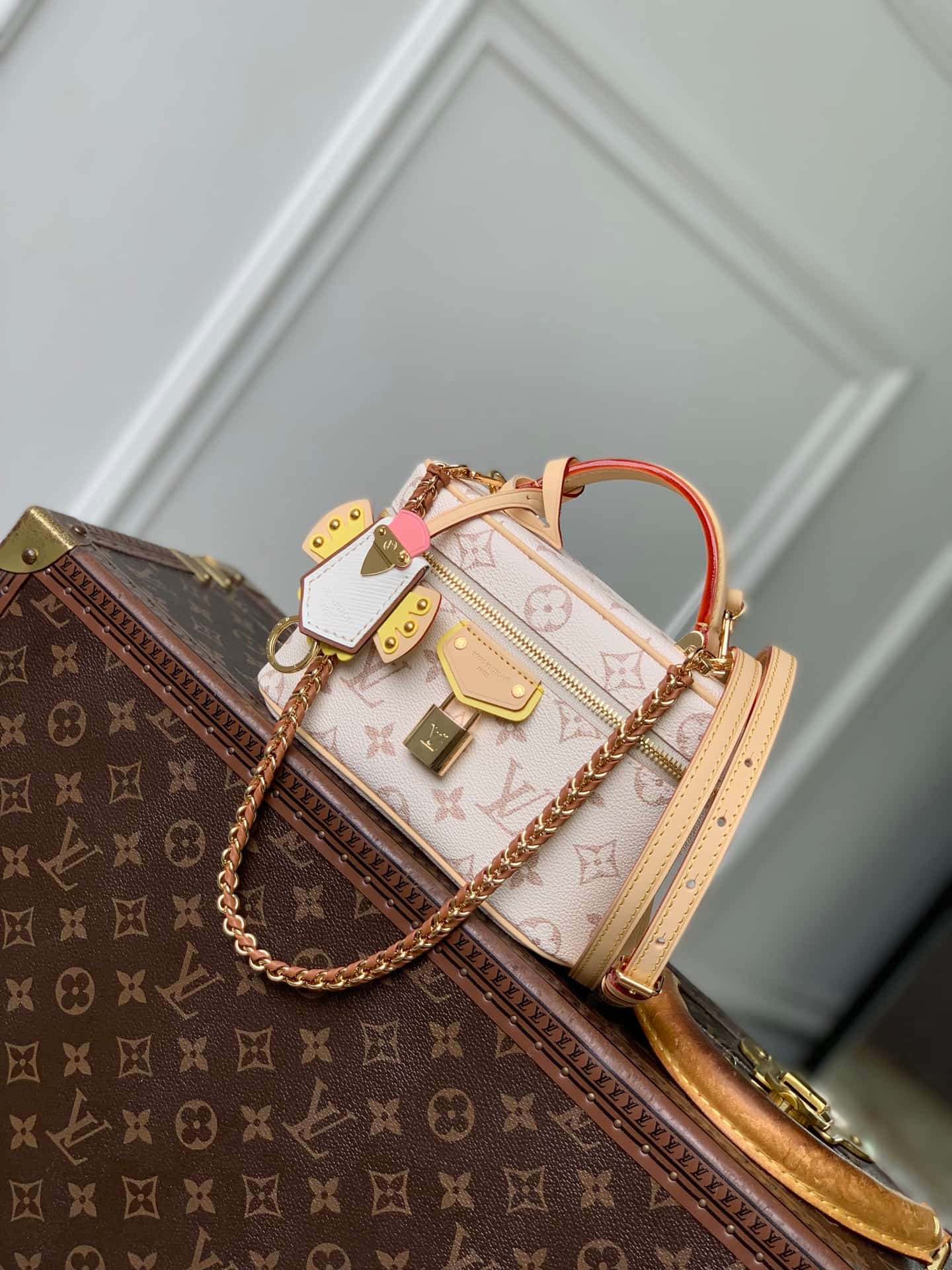 Louis Vuitton Vanity Chain Pouch Monogram Dune Coated canvas M29782 High