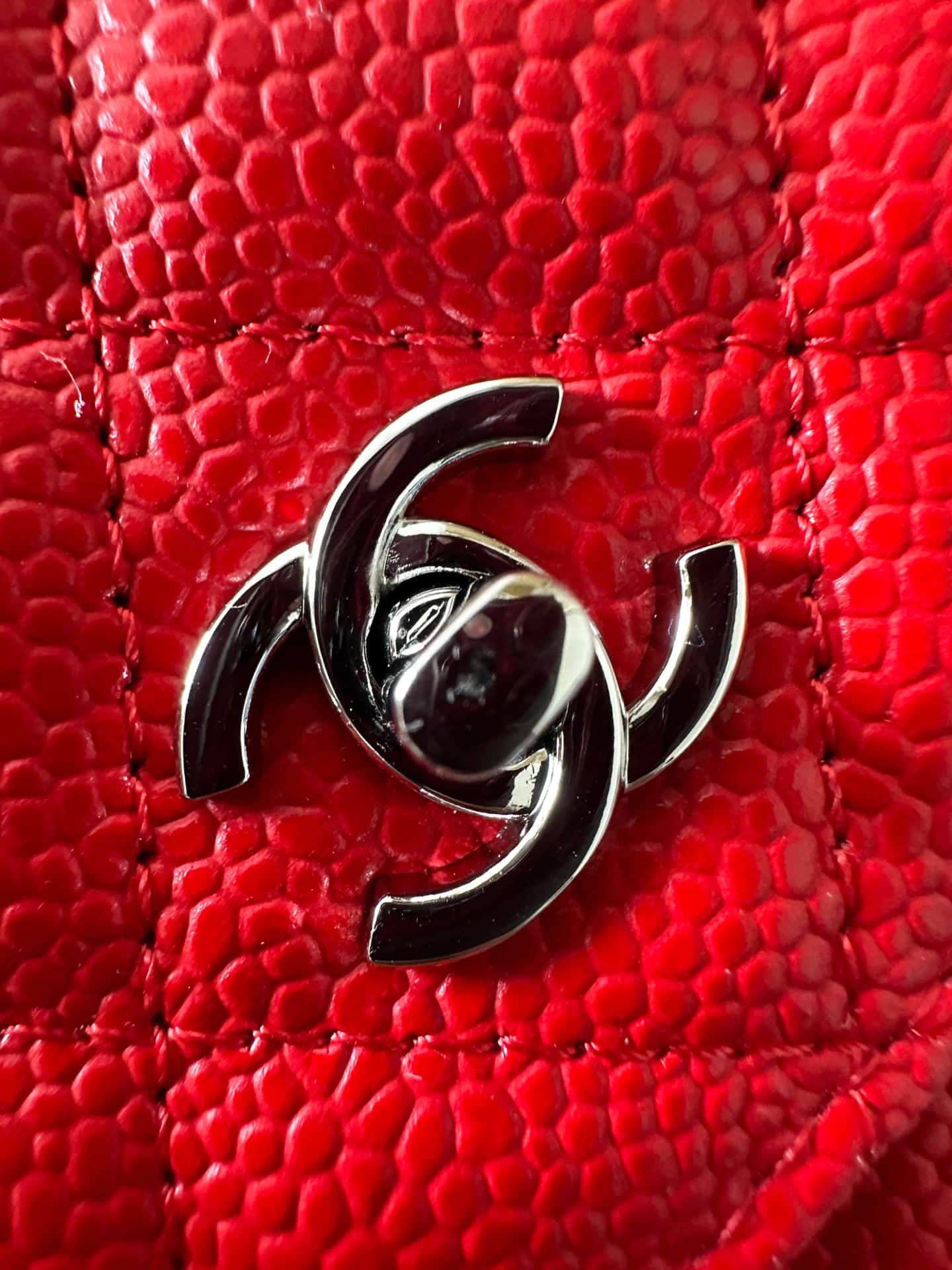 Chanel Classic Wallet on Chain Grained Shiny Calfskin & Silver-Tone Metal AP4241 Red High