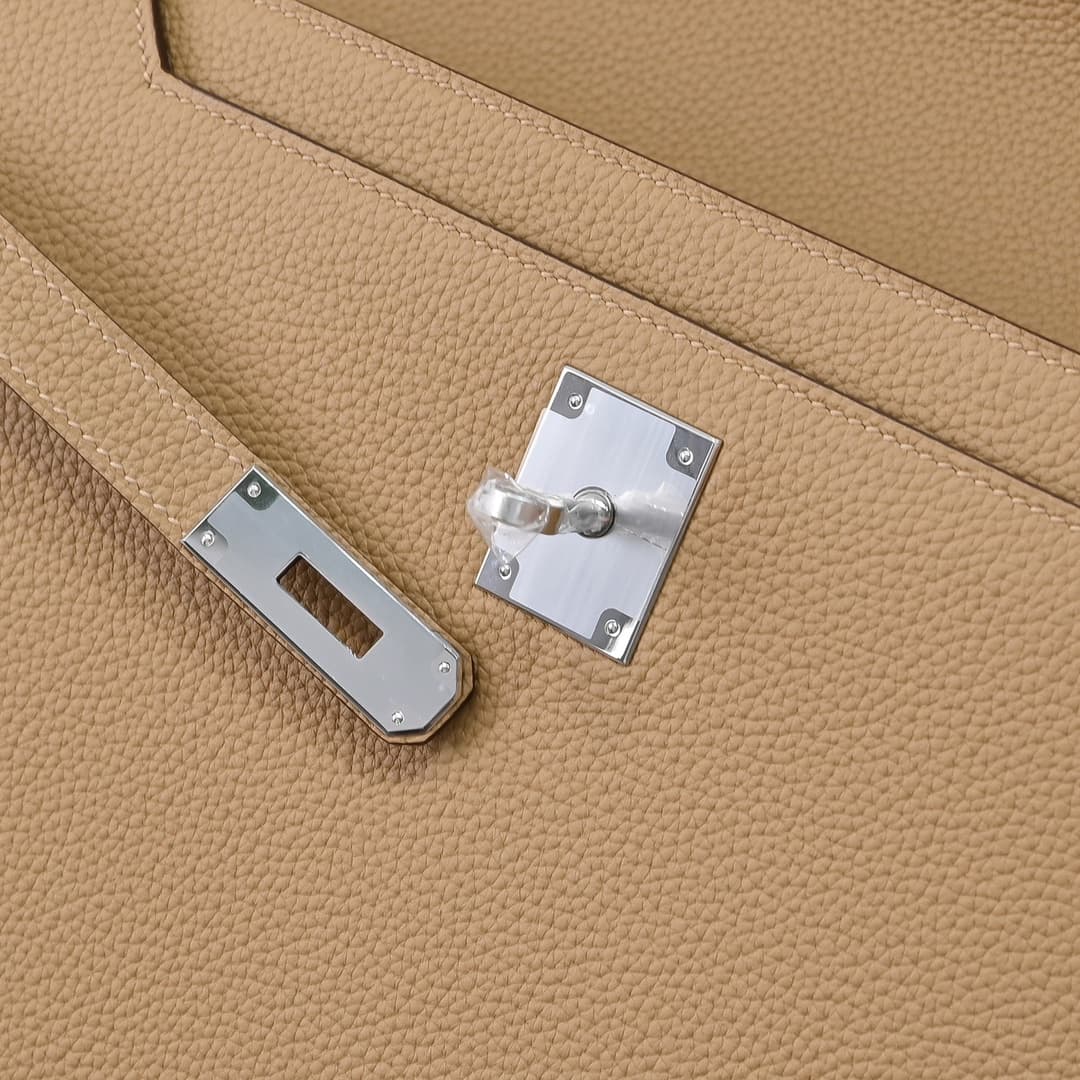 Hermes Kelly depeches Togo 36 briefcase In Beige Metal CalfskIn WAX High