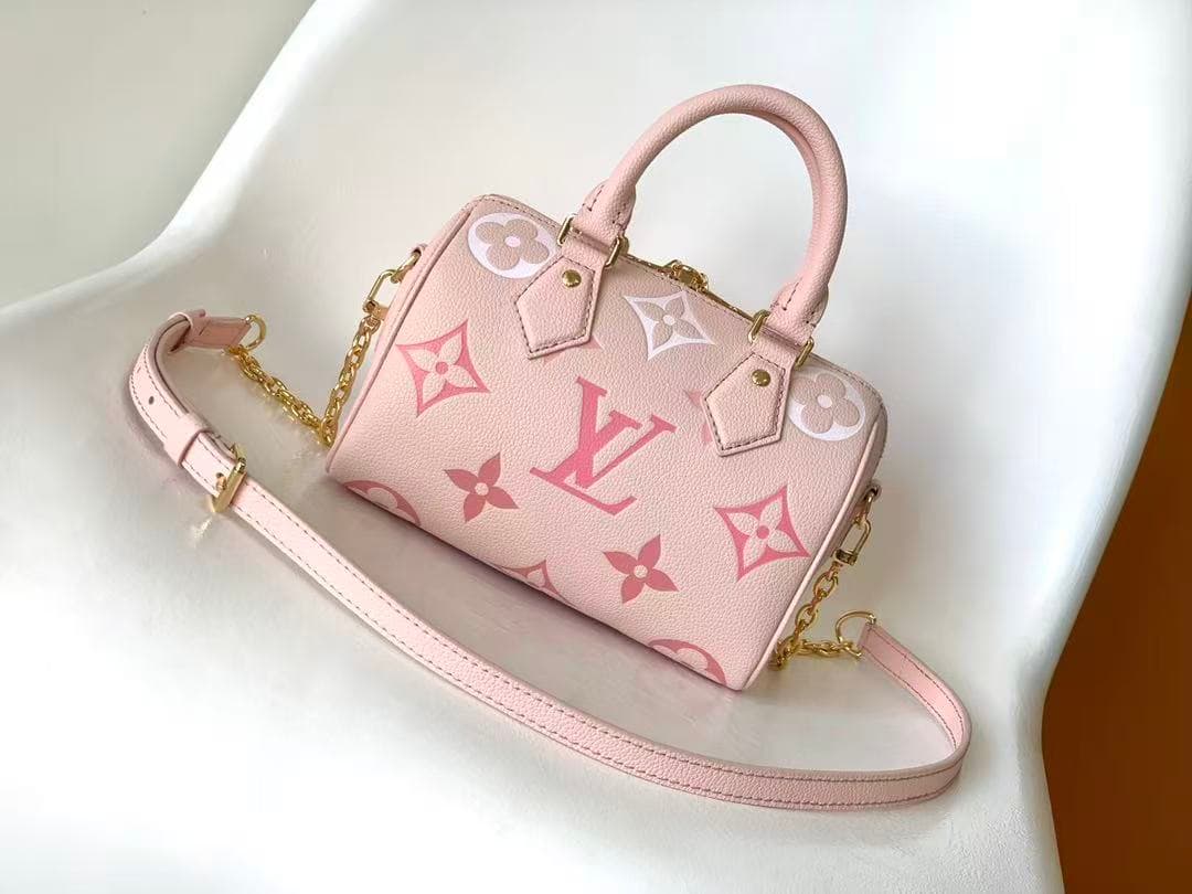 Louis Vuitton SPEEDY BANDOULIÈRE 20 Embossed grained cowhide leather M46518 High